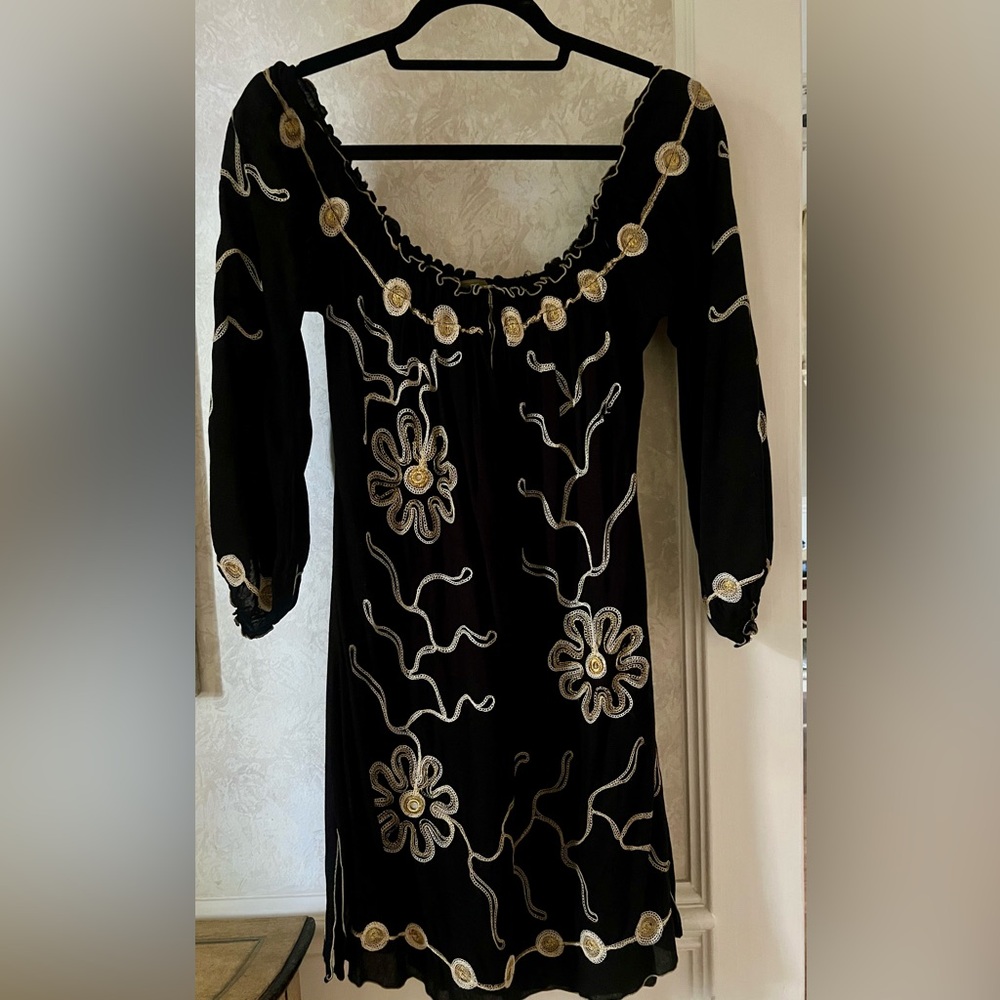 One-of-a-kind Scoop NYC black and gold dress
